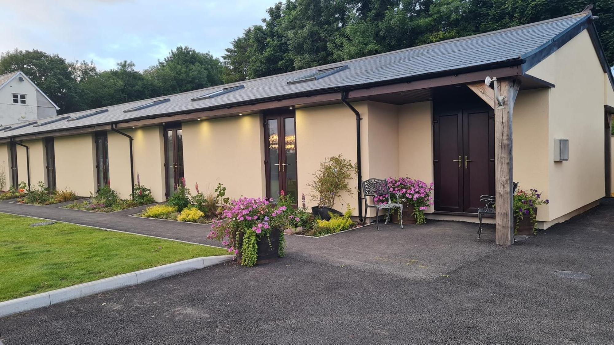 纽波特The Old Mountain Stables Caerllwyn Ganol Farm公寓 外观 照片